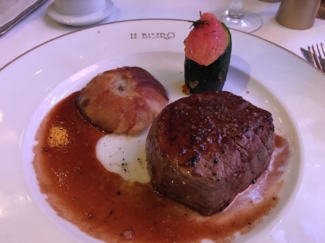 fantastic steak at Le Bistro (French theme restaurant)