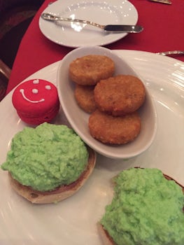 Green Eggs and Ham served at the Dr. Seuss Breakfast  in the Gold Olympian