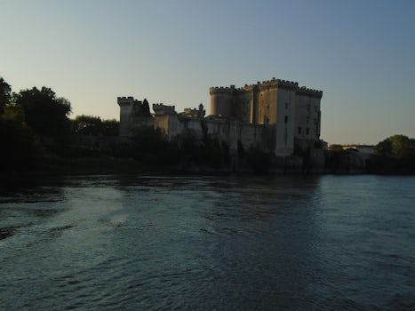 Cruising into Tarascon early in the morning - opened our curtains and this