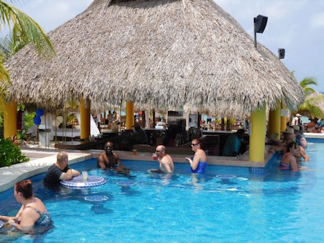 Pool with Swim Up Bar at Mr. Sanchos in Cozumel