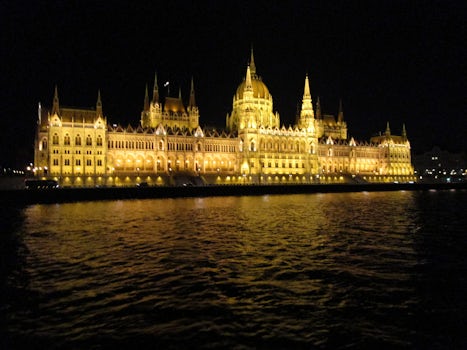 Budapest Parliament from the Vilhalm