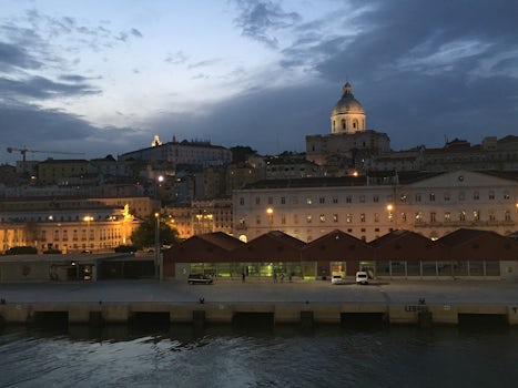 Evening sail away from Lisbon