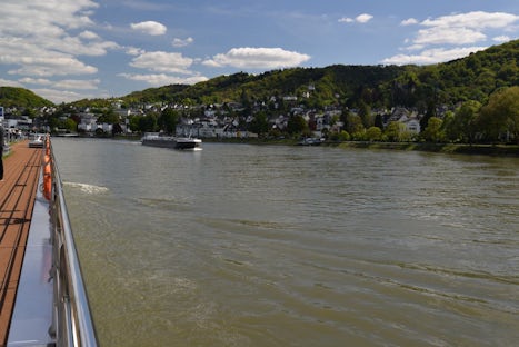 Sailing along the Rhine Gorge
