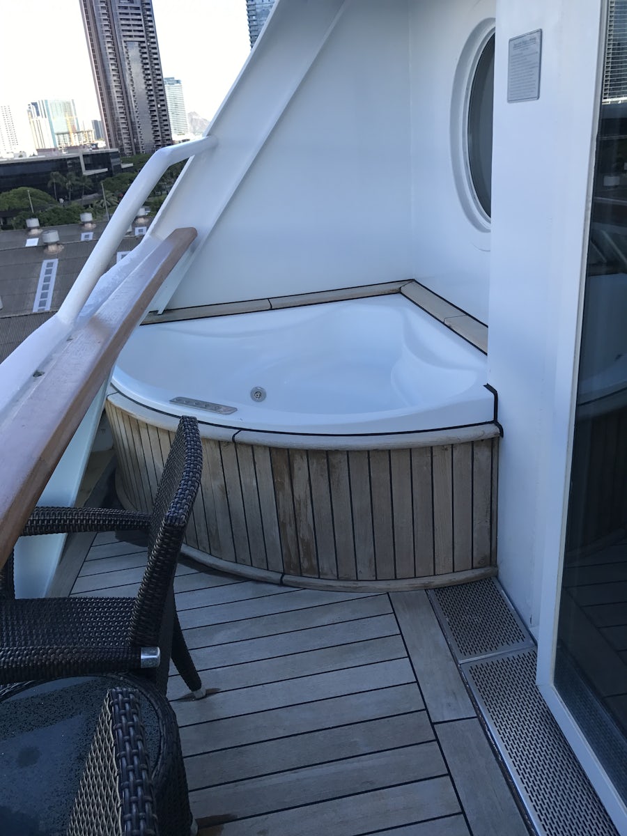 Balcony and hot tub