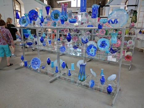 A display of items in a shop that blows glass items, in the port of Bermuda