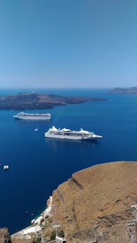 The ship as seen from Santoroni
