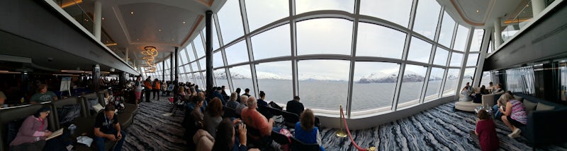 Deck 15, Observation lounge (panoramic)