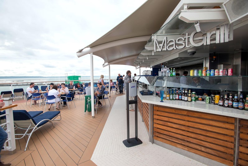 Mast Grill on Celebrity Eclipse (Photo: Cruise Critic)