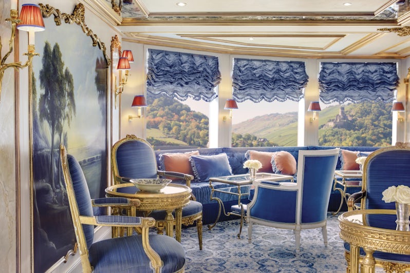 Habsburg Lounge on S.S. Maria Theresa (Photo: Uniworld)