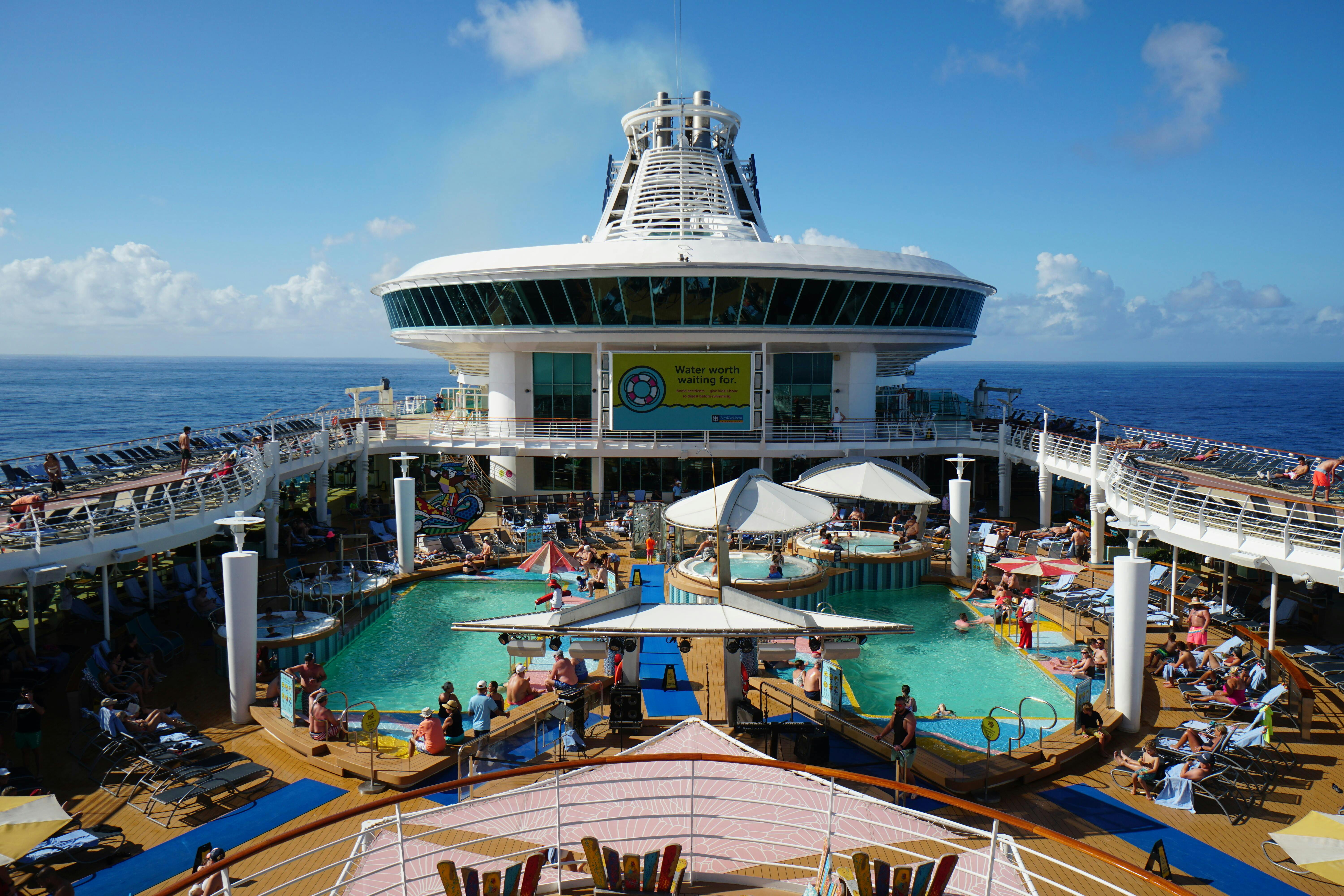 The Ultimate Guide to Tipping on a Cruise