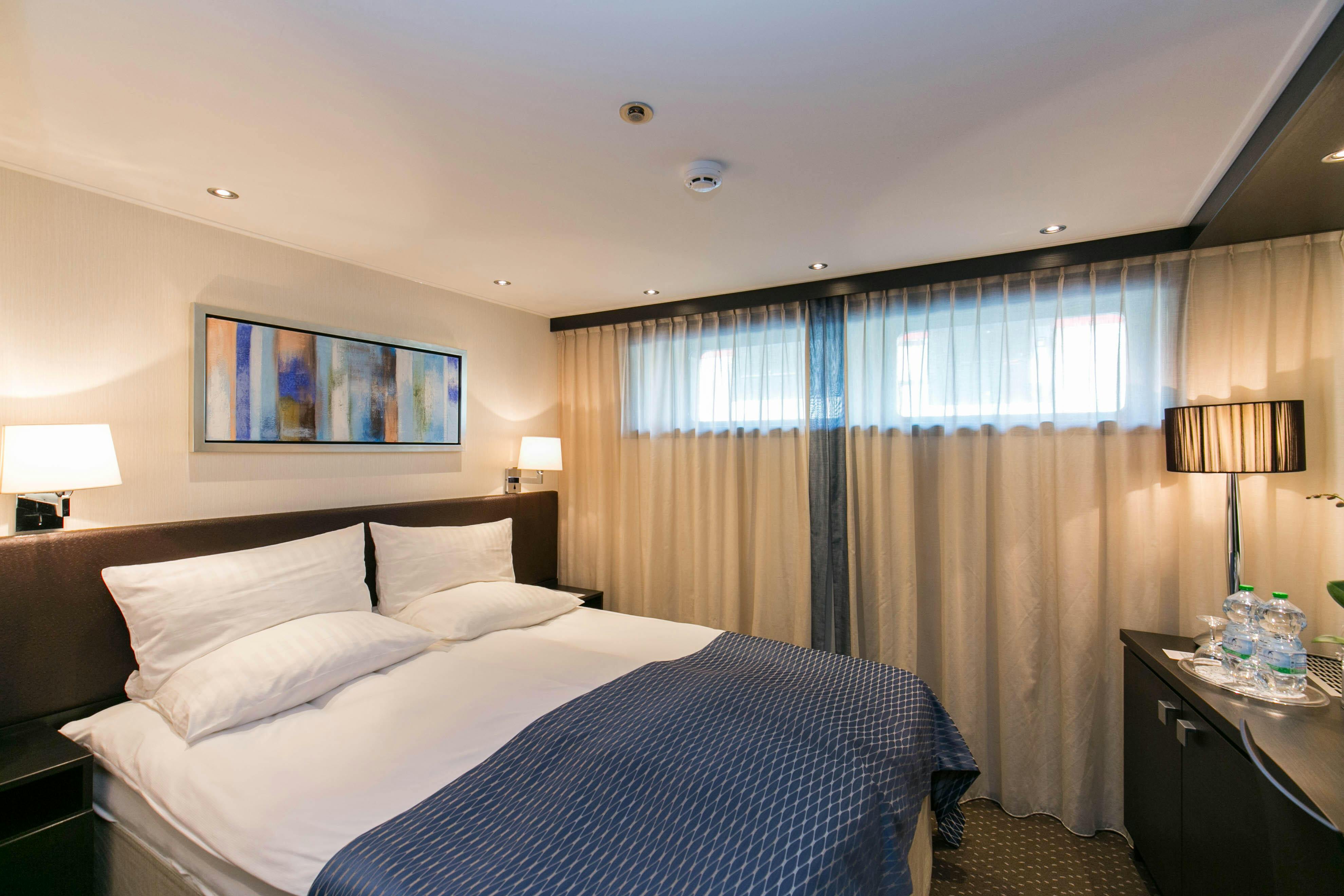 Avalon Illumination Cruise Expert Review (2023)