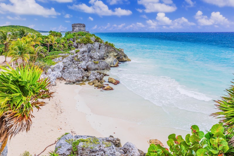 Tulum, Mexico. God of Winds Temple overlooking the Caribbean Sea (Photo: emperorcosar/Shutterstock)