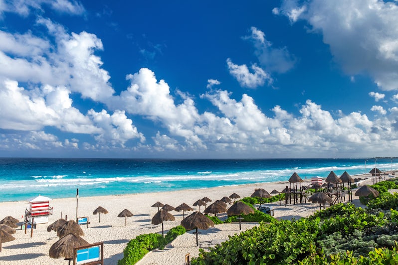 Playa Delfines Cancun Mexico (Photo: photopixel/Shutterstock)