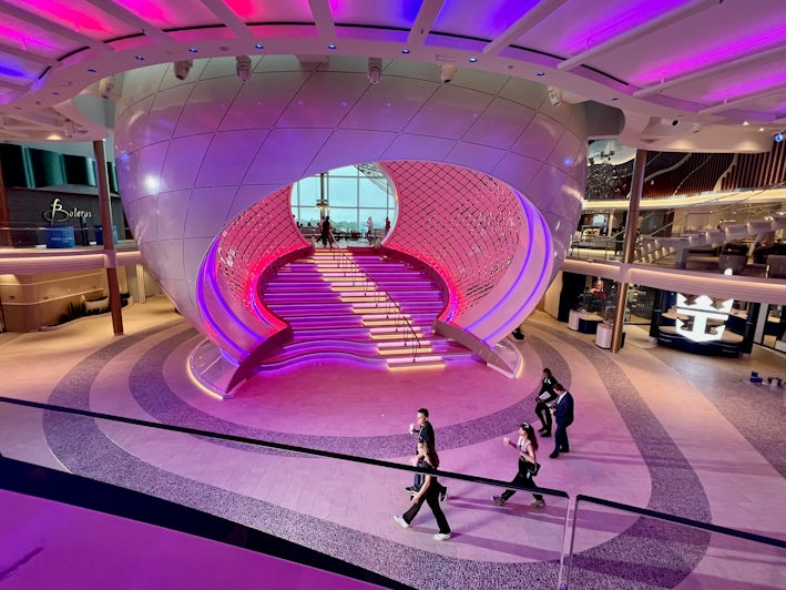 The Pearl in the Royal Promenade on Icon of the Seas (Photo: Chris Gray Faust)