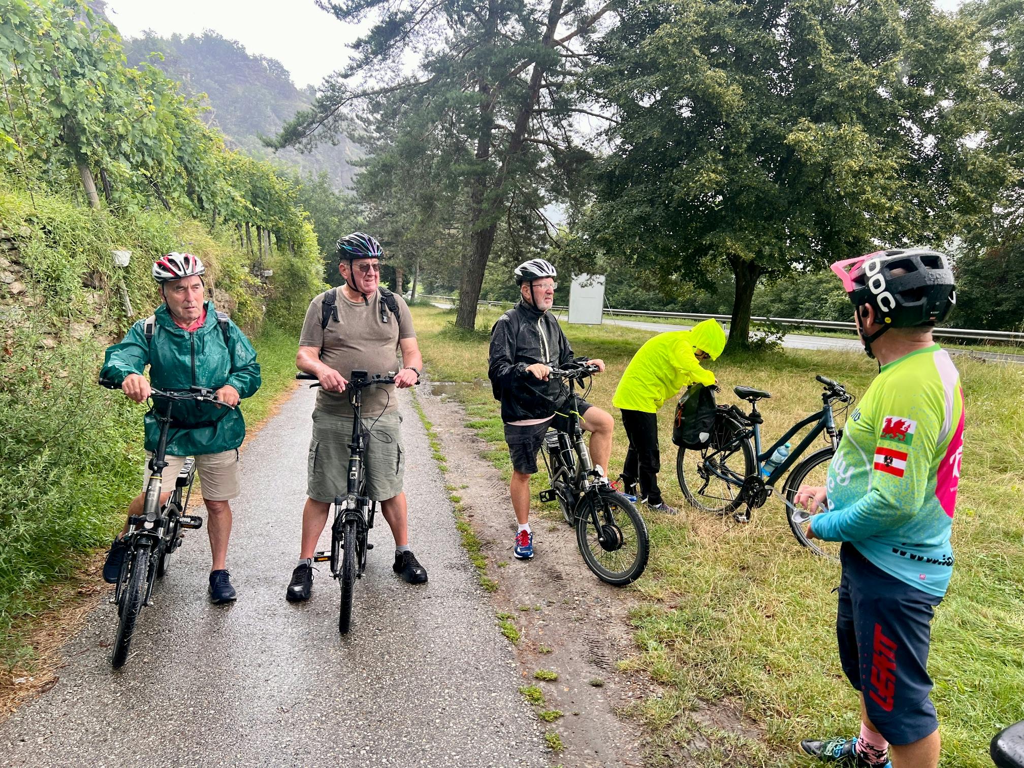 Cycling the danube river online