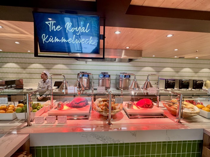The famous Royal Kummelweck roast beef sandwich in the Park Cafe on Icon of the Seas (Photo: Chris Gray Faust)