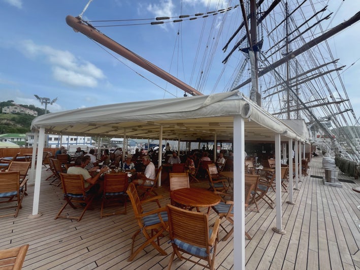 Lido Deck restaurant on Sea Cloud Spirit (Photo: Chris Gray Faust)