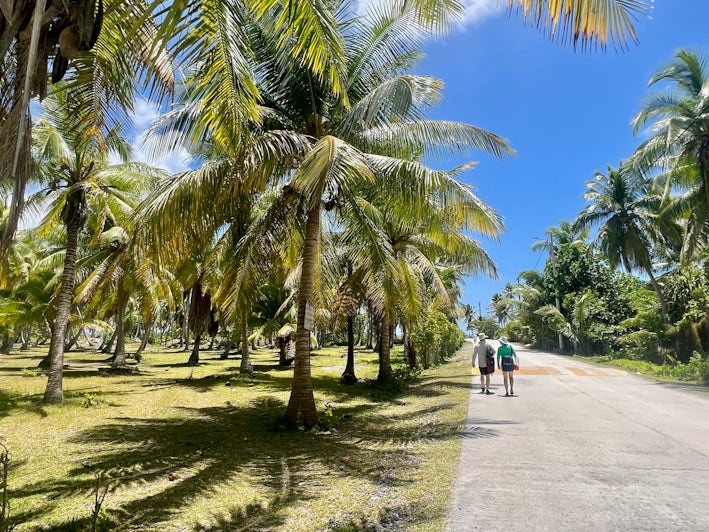 Visiting Rangiroa in French Polynesia with Paul Gauguin (Photo: Chris Gray Faust)
