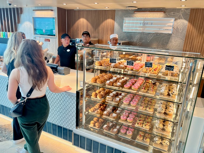 Breakfast pastries at the Pearl Cafe on Icon of the Seas (Photo: Chris Gray Faust)