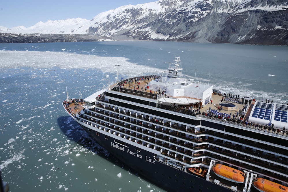 Holland America ship in Alaska (Photo: Holland America Line)
