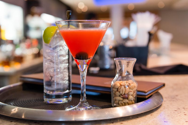 14 Ways to get free drinks on a cruise