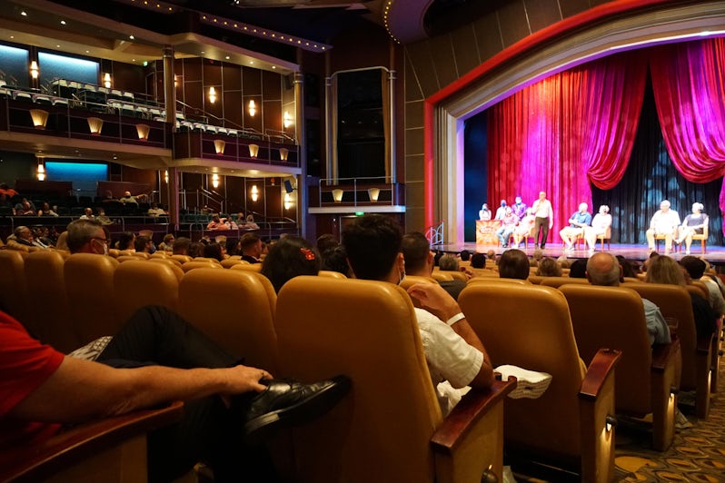 Love and Marriage show on Mariner of the  Seas (Photo/Kyle Valenta)