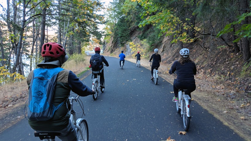 Bikers tackle a trail from a Columbia and Snake River cruise. (Photo: John Roberts)