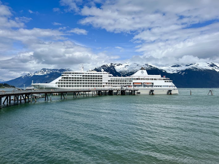 Silver Whisper docked in Haines, Alaska (Photo: Jorge Oliver)
