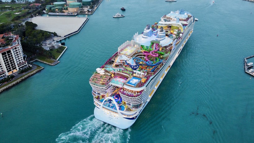 Drone shot of Icon of the Seas coming into Miami (Photo: Nathan Ashinhurst)