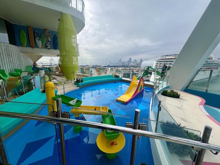 Baby Bay in Surfside on Icon of the Seas (Photo: Chris Gray Faust)