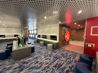 Club O2 Radience Club O2: Carnival Cruise Line's Teen Lounge - Cruise Critic