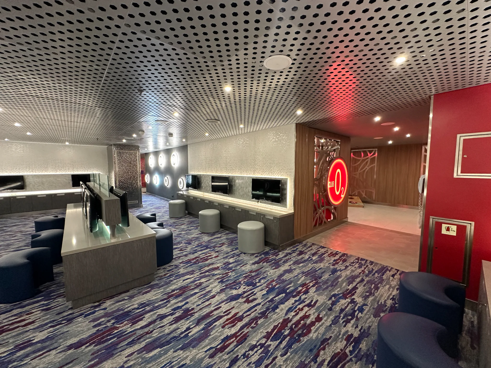 Club O2 Sign Club O2: Carnival Cruise Line's Teen Lounge