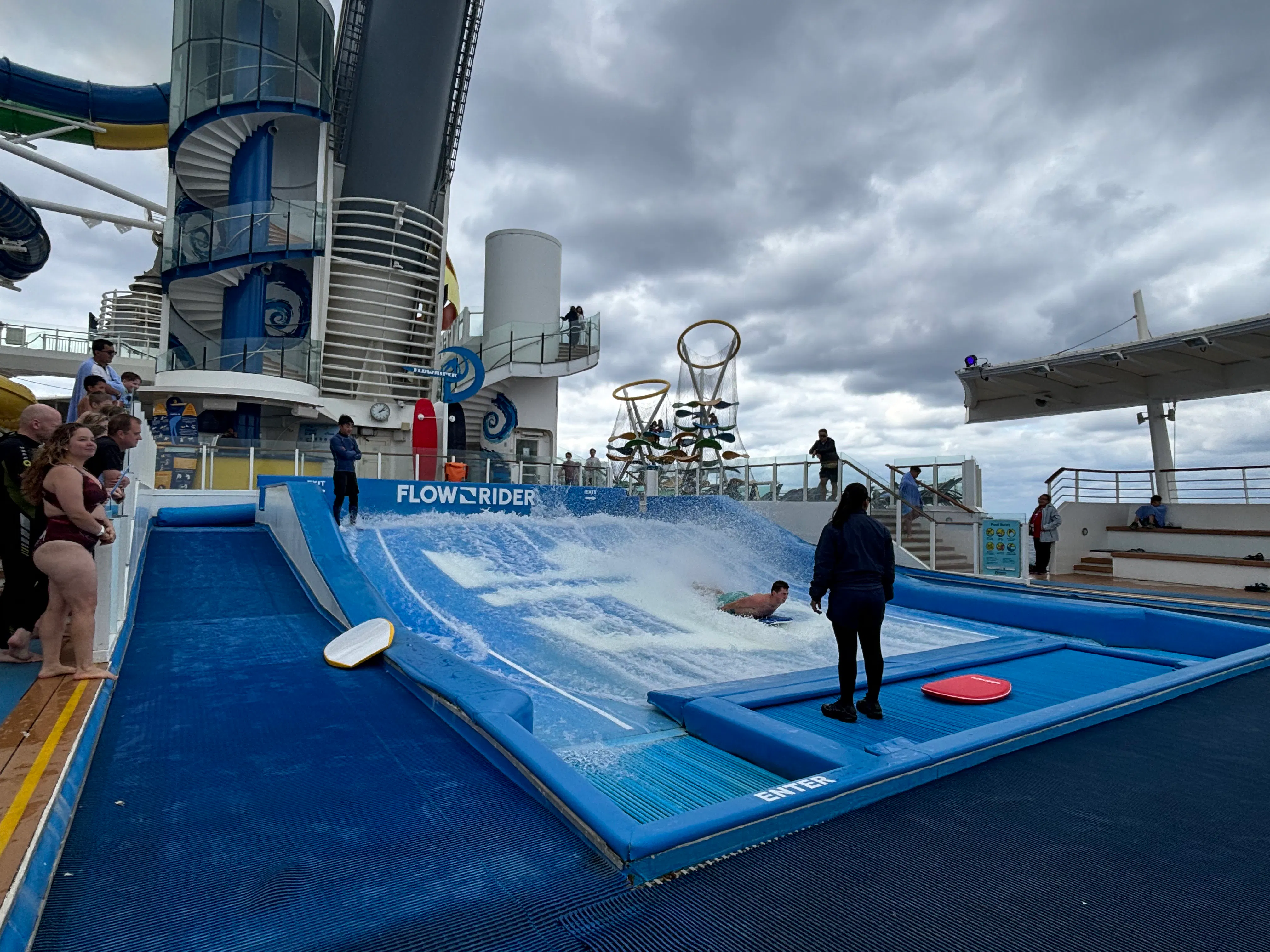 FlowRider on Independence of the Seas