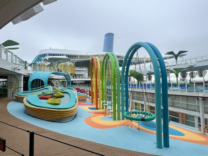 Fun seating in Chill Island on Icon of the Seas (Photo: Chris Gray Faust)