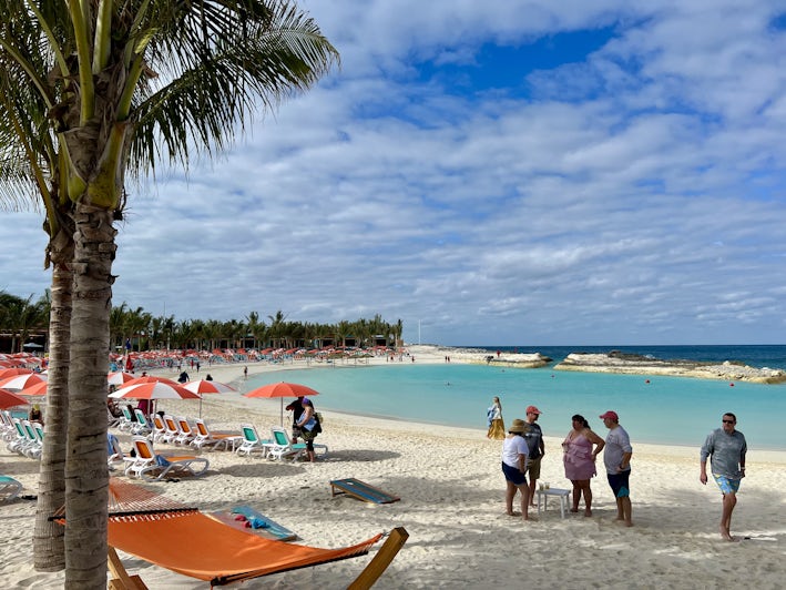 The beach at Perfect Day at CocoCay's Hideaway Beach (Photo: Jorge Oliver)