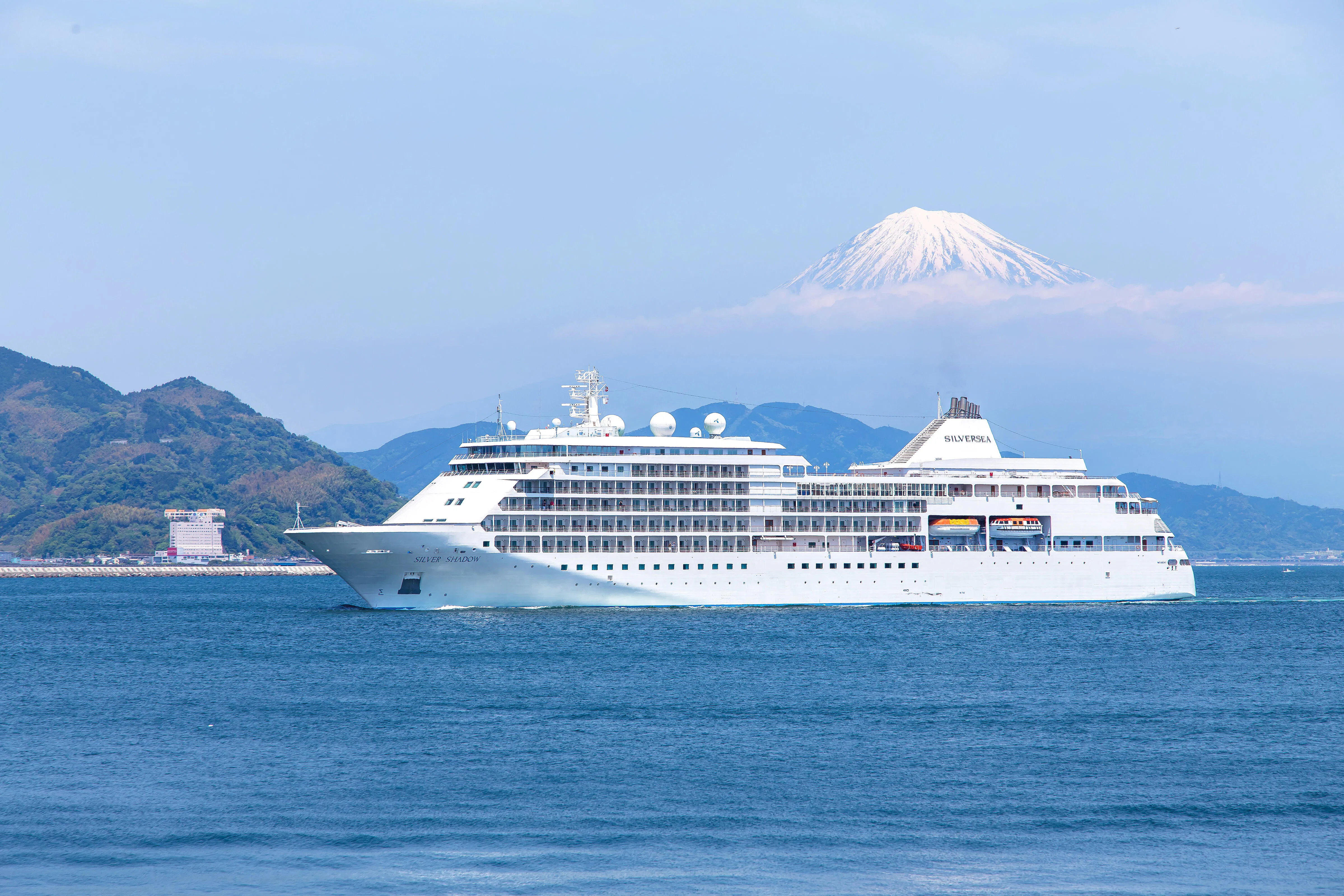 Silver Shadow in Shimizu, Japan (Photo: Silverseas)