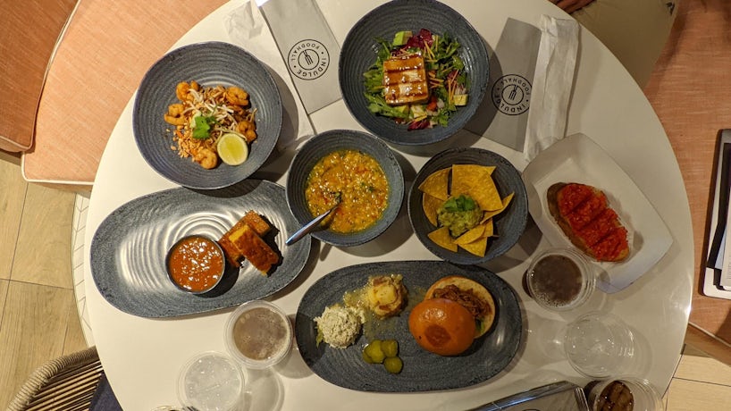 Dishes from Indulge Food Hall on Norwegian Prima (Photo/Colleen McDaniel)