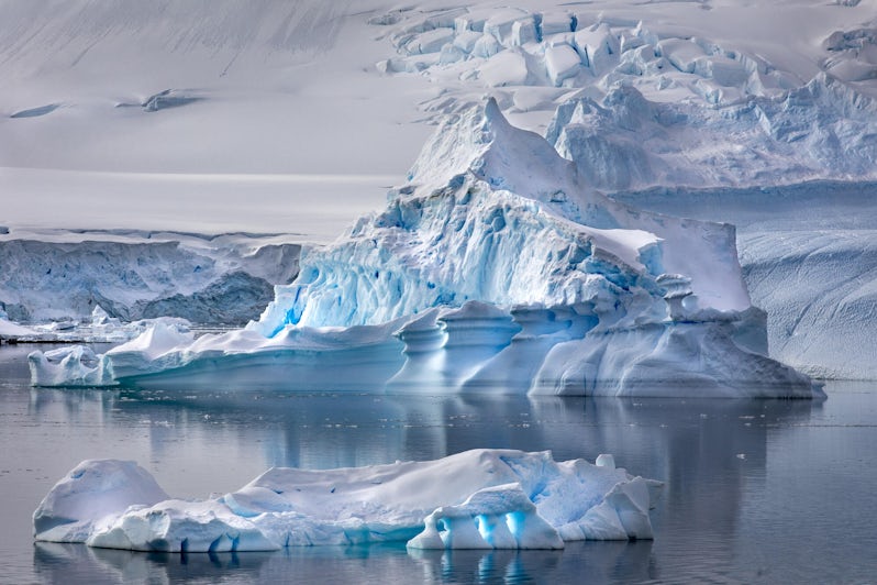 Antarctica iceberg Chimu Adventures (Photo Fiona Harper)