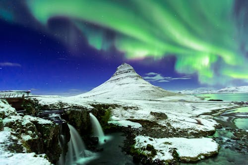 Can you see the Northern Lights from a cruise ship?