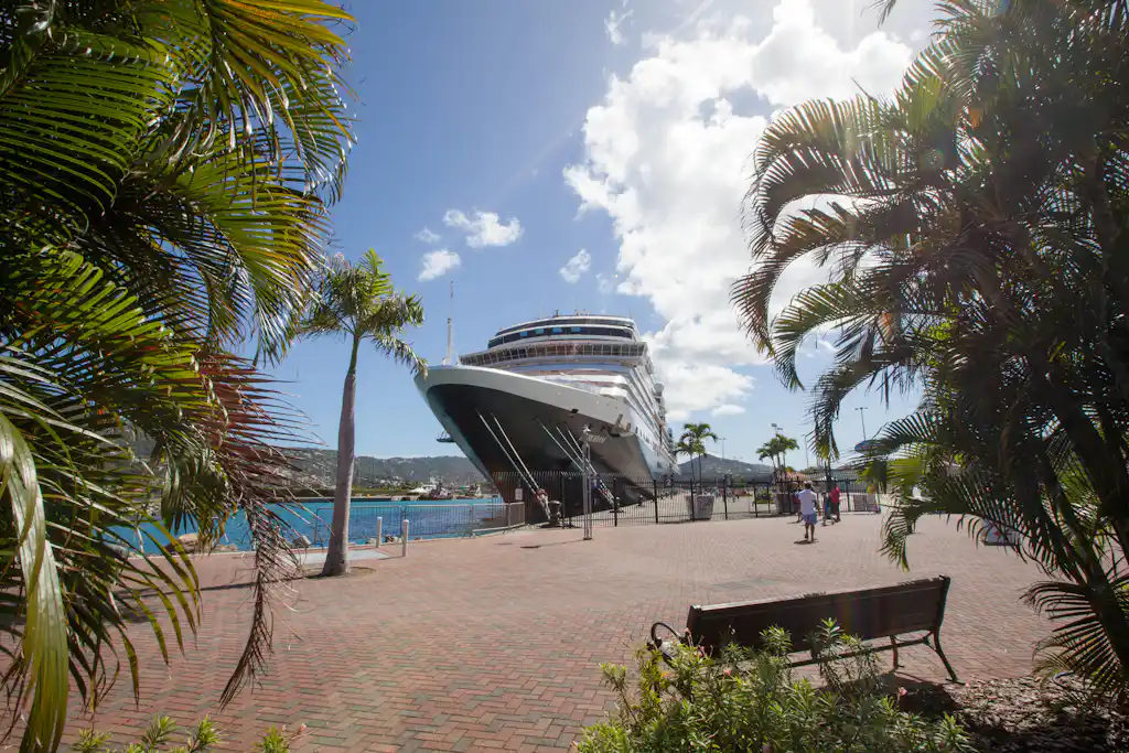 Shopping in St. Thomas Cruise Port