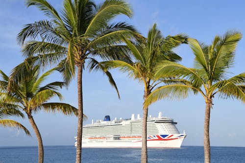 P&O Cruises vs. Royal Caribbean