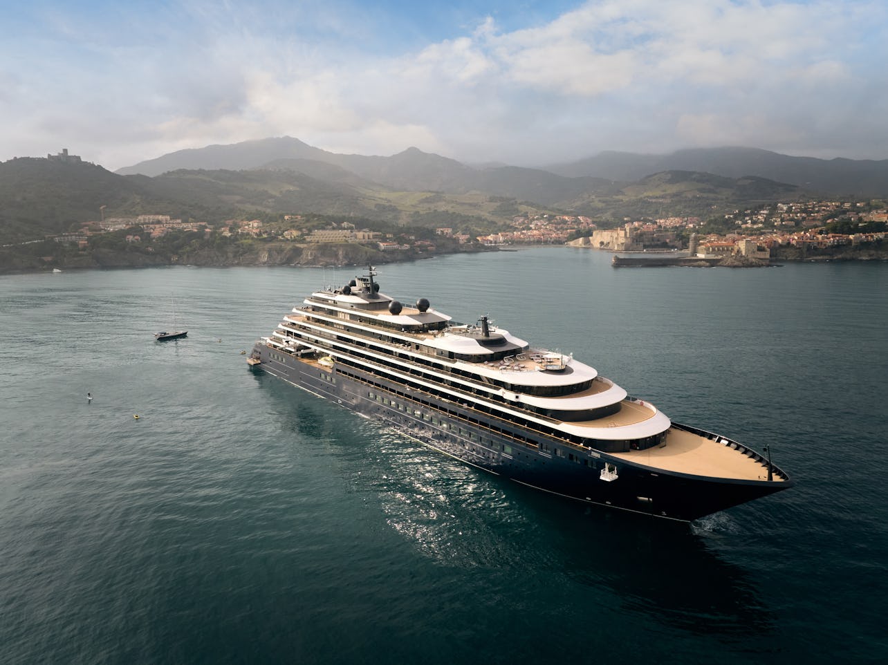 What's the Most Luxurious Cruise Line?