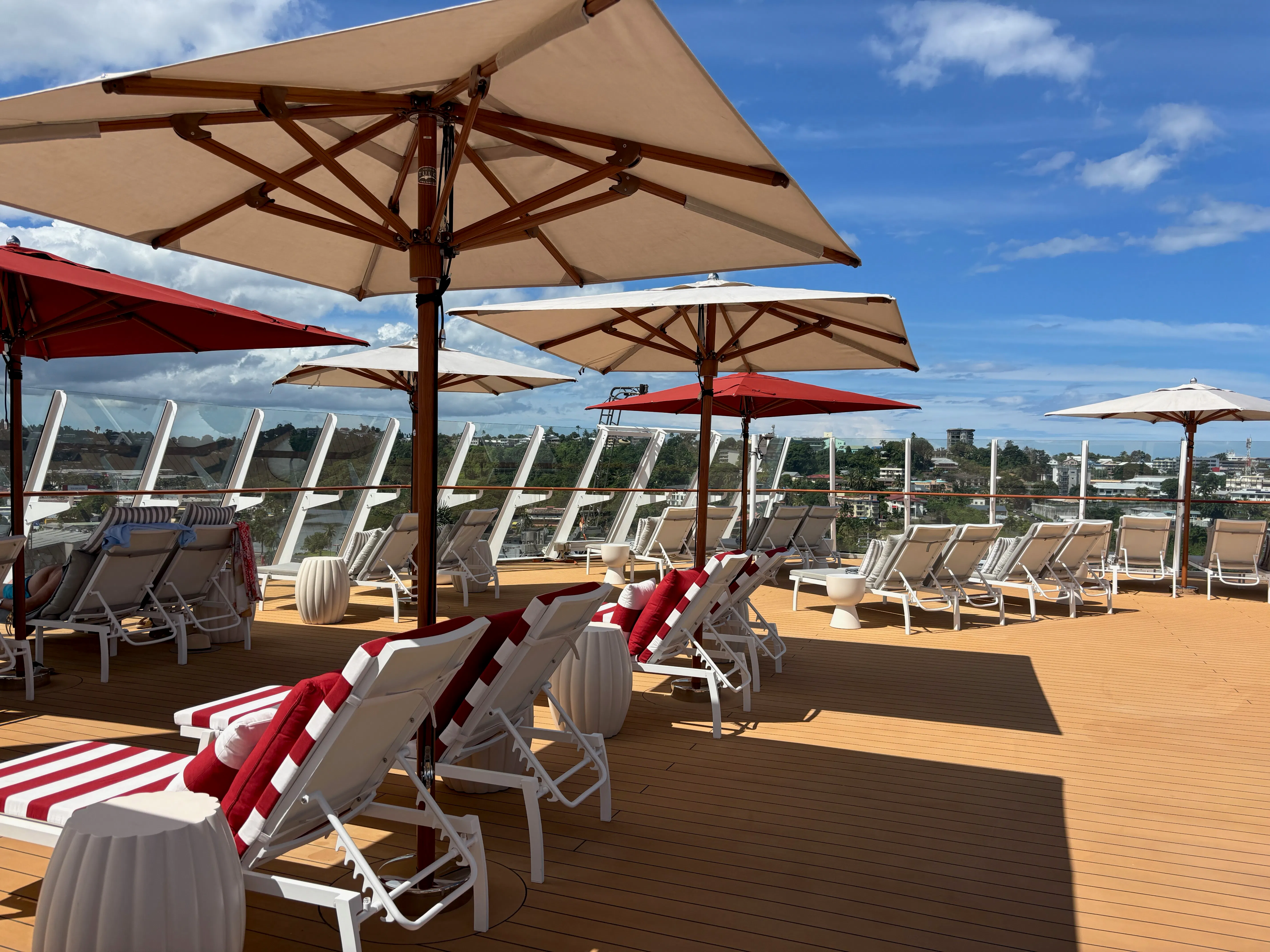 cruise patio set with umbrella Business & Pleasure Co. The The sturdy steel dining table Umbrella Patio Sets for Outdoor