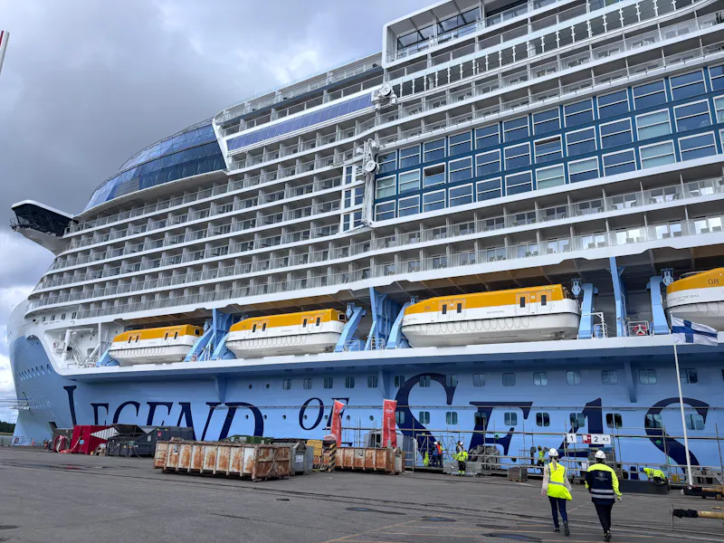 Royal Caribbean Names 6 Artists for Legend of the Seas Collection