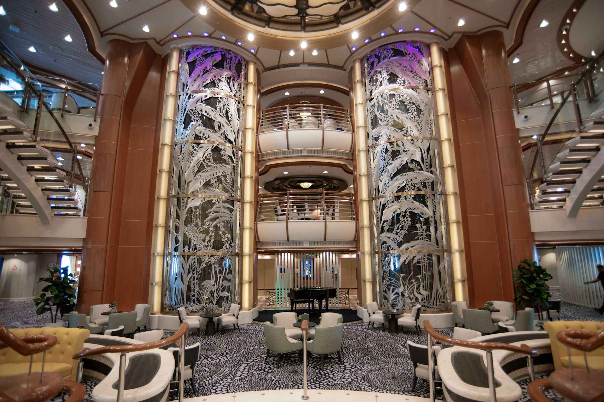 Carnival Encounter Cruise Ship Review carnival-encounter-cruise-ship-review