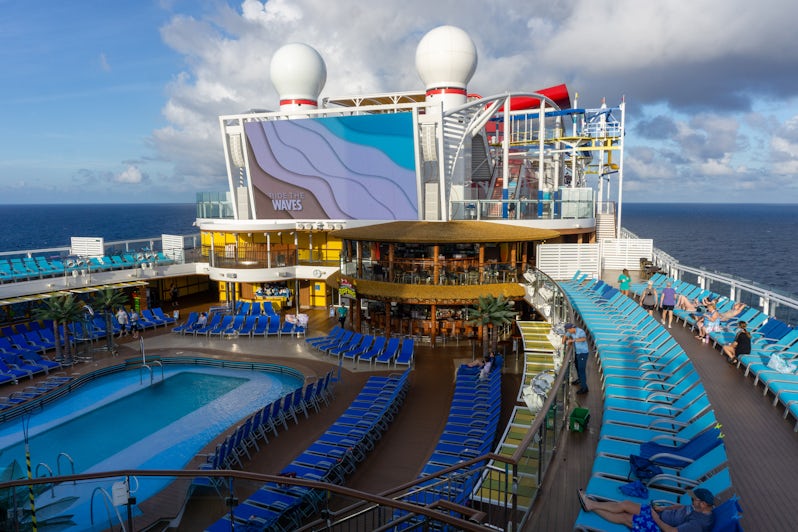 Carnival Celebration's Pool Deck at dawn (Photo: Aaron Saunders)