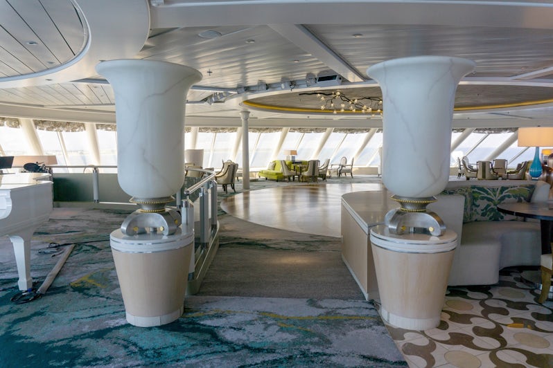 The Palm Court Observation Lounge aboard Crystal Symphony (Photo: Aaron Saunders)