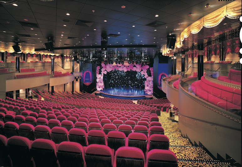 Norwegian Stars Theater (Photo: Norwegian Cruise Line) 