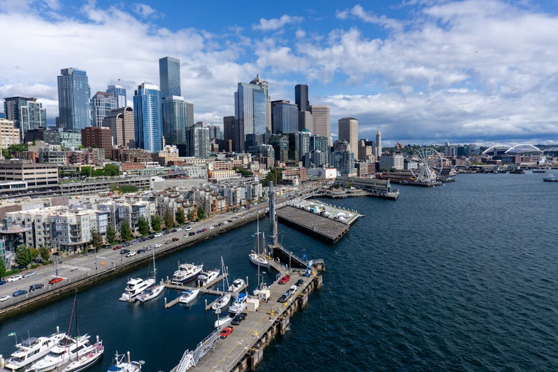 Seattle as seen from Pier 66 (Photo: Aaron Saunders)