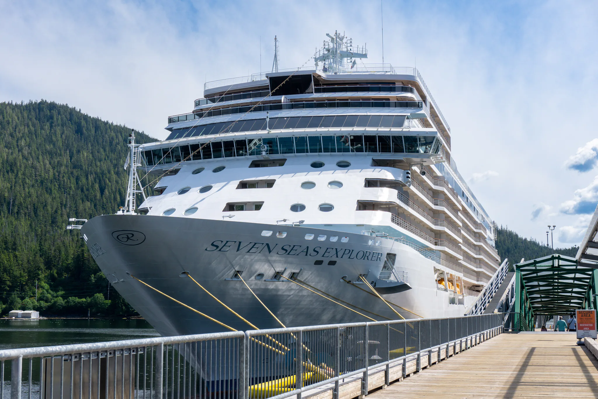 Sea Expore Seven Seas Explorer Cruise: Expert Review (2023)